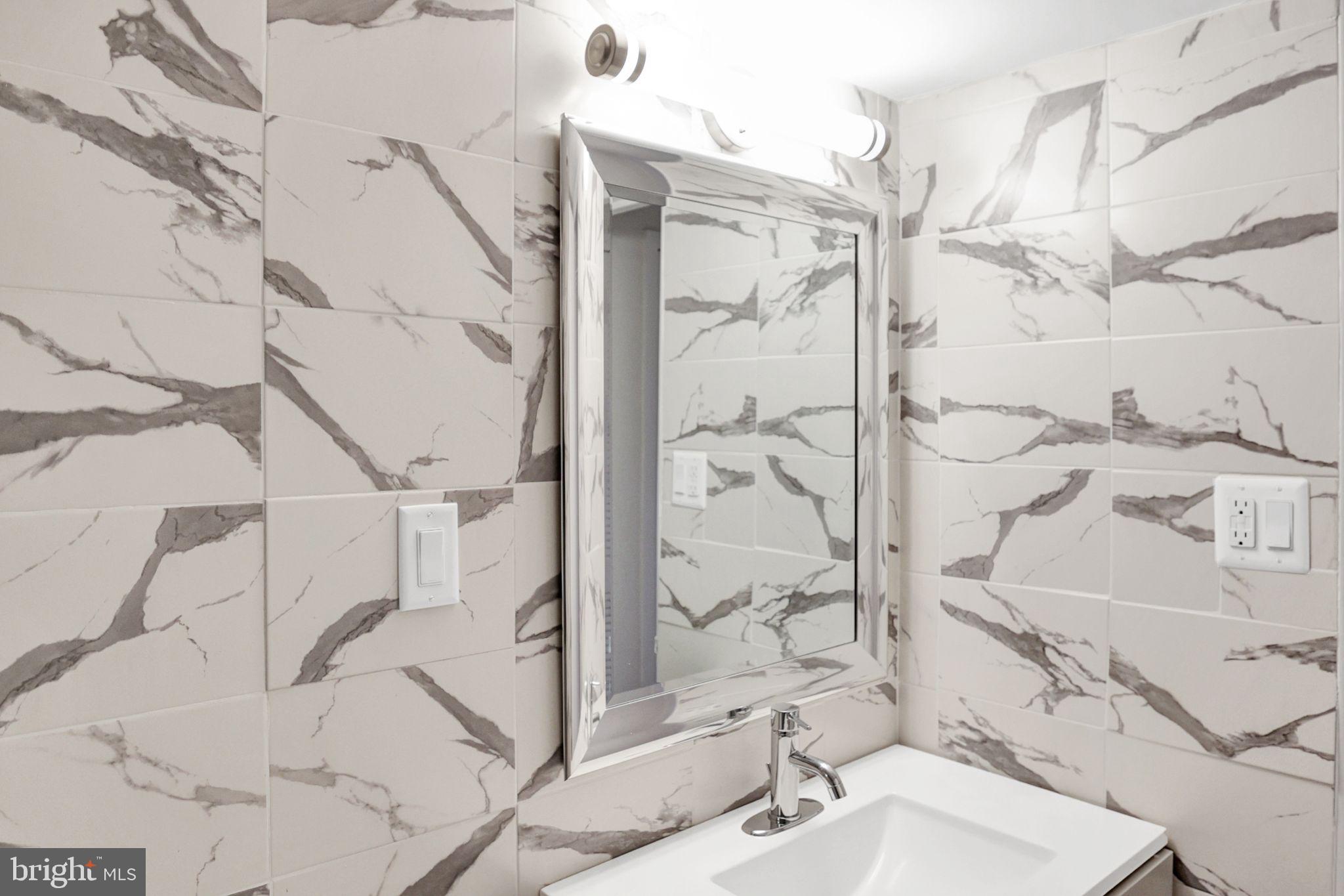 KENWOOD - Residential Lease