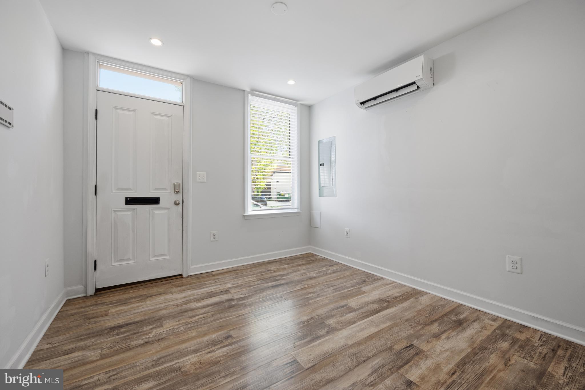 312 N HENRY STREET 1/2