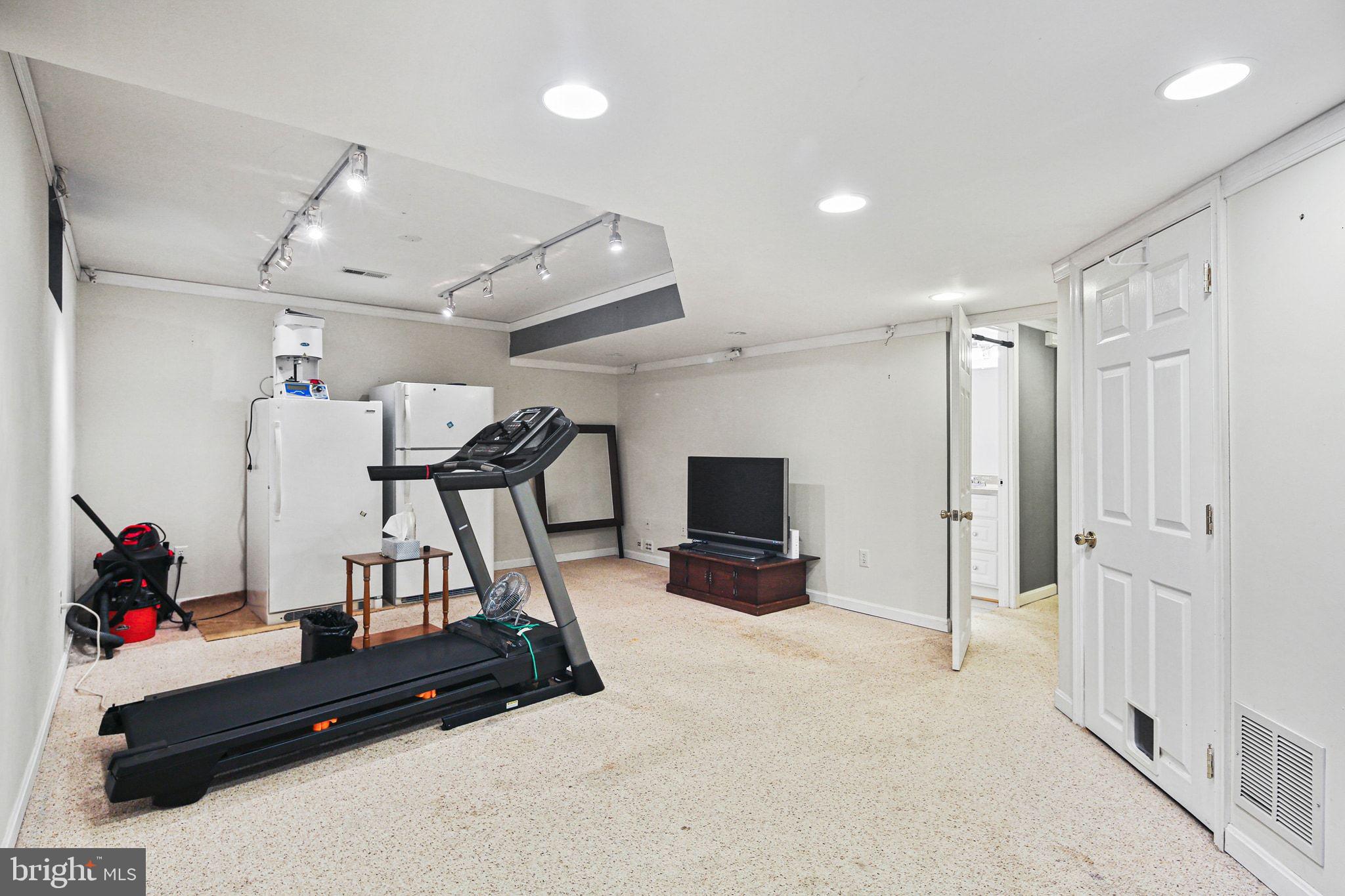 WESTMINSTER HIGHLANDS - Residential