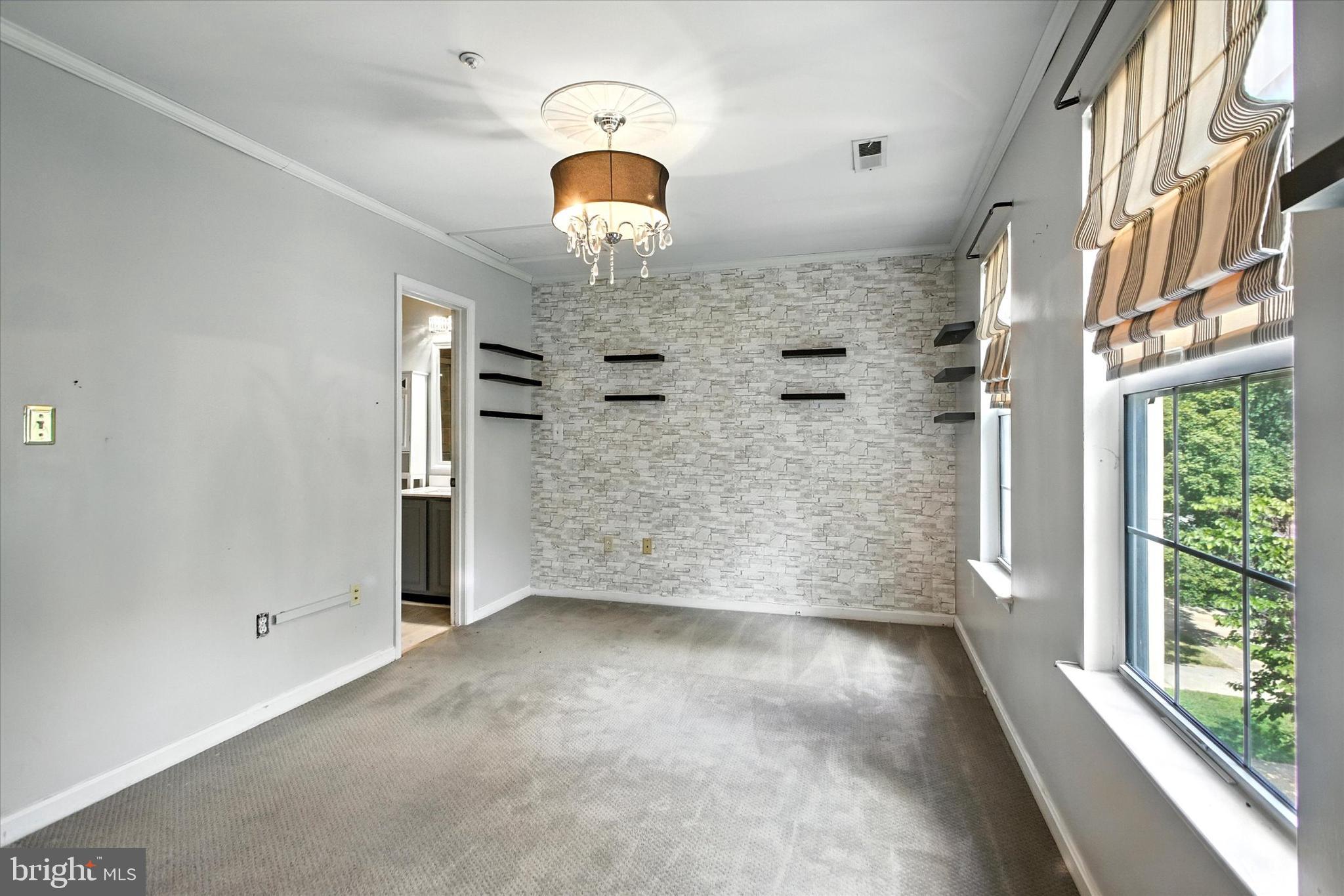 KINGS GRANT - Residential