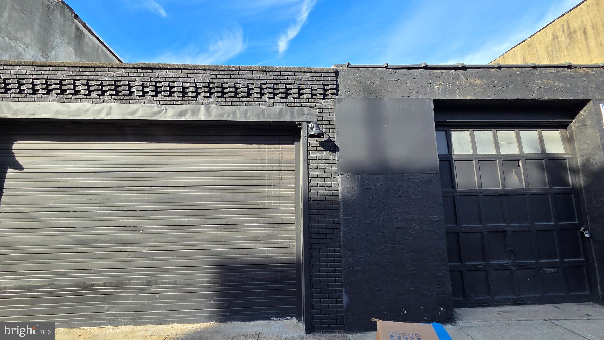 EAST KENSINGTON - Commercial Sale