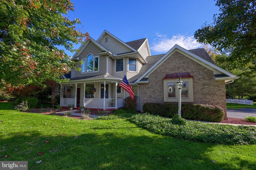 Photo of 1734 Valette Drive, Lancaster, PA 17602 (MLS # PALA2042272)