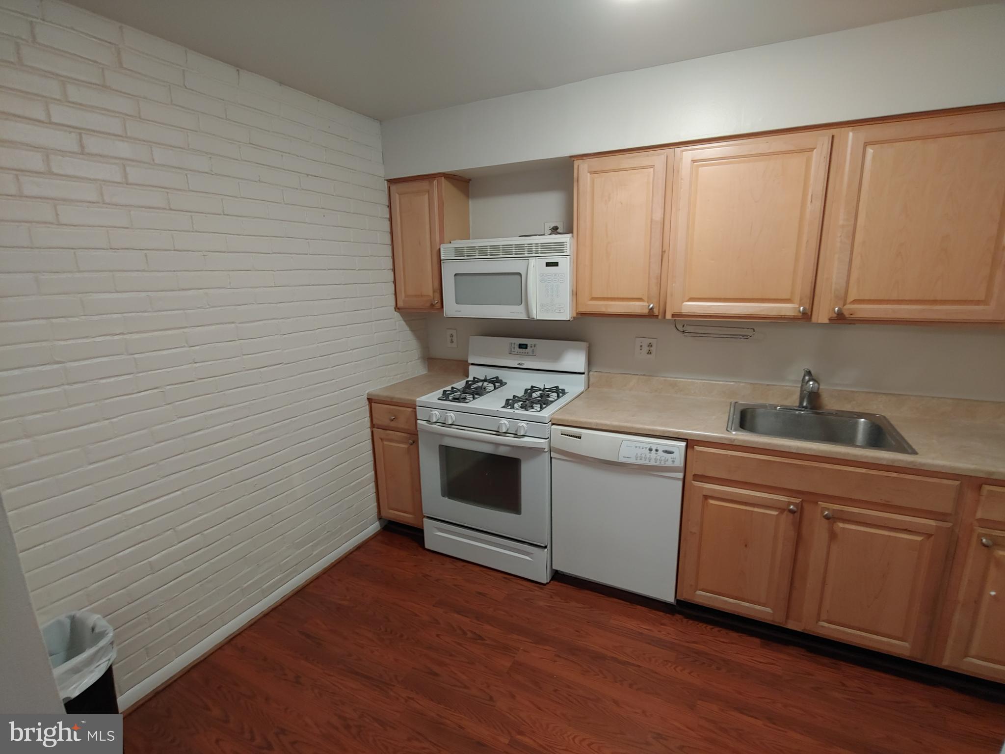 WHISKEY BOTTOM - Residential Lease