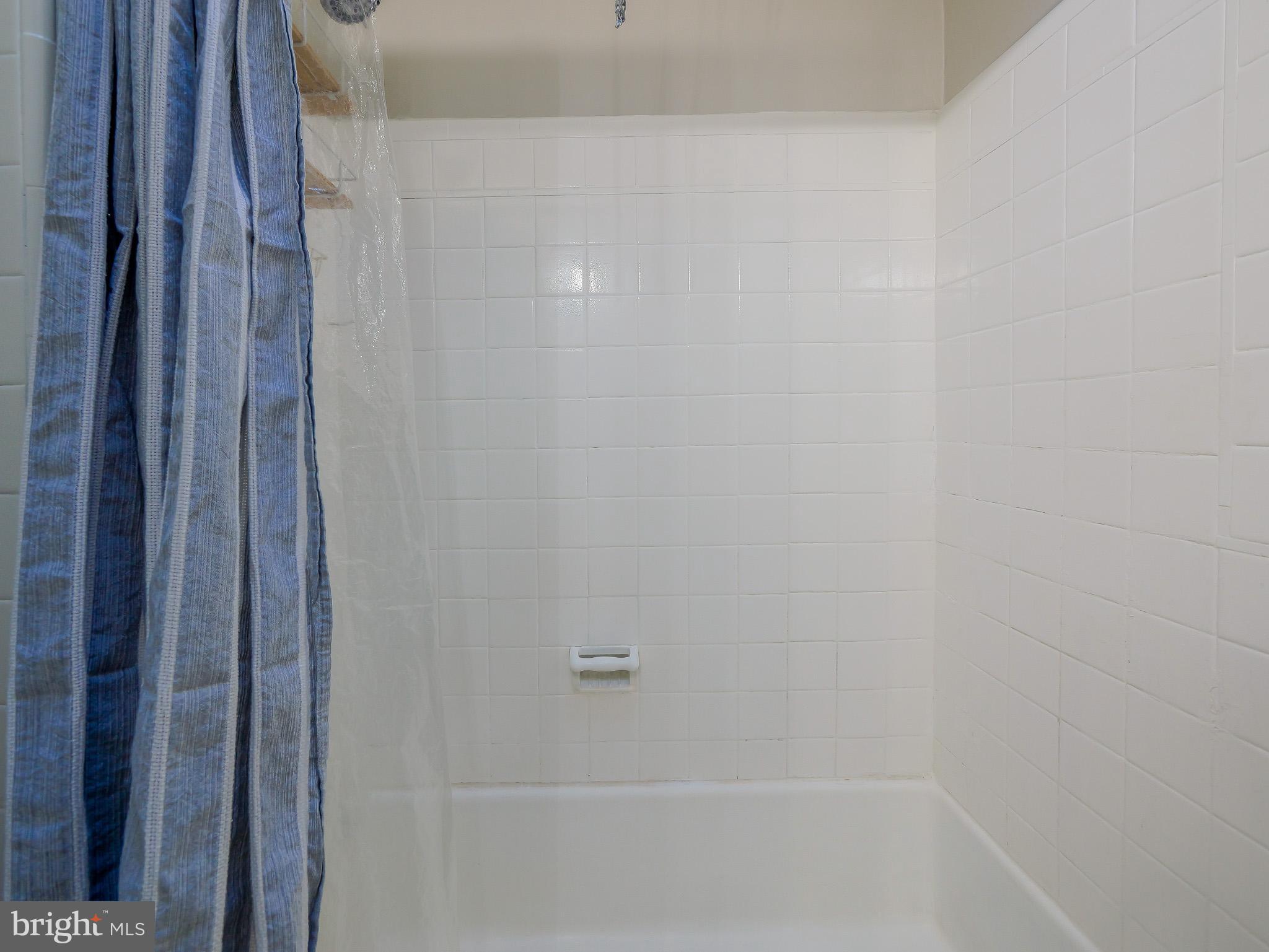 LANSDOWNE PARK - Residential