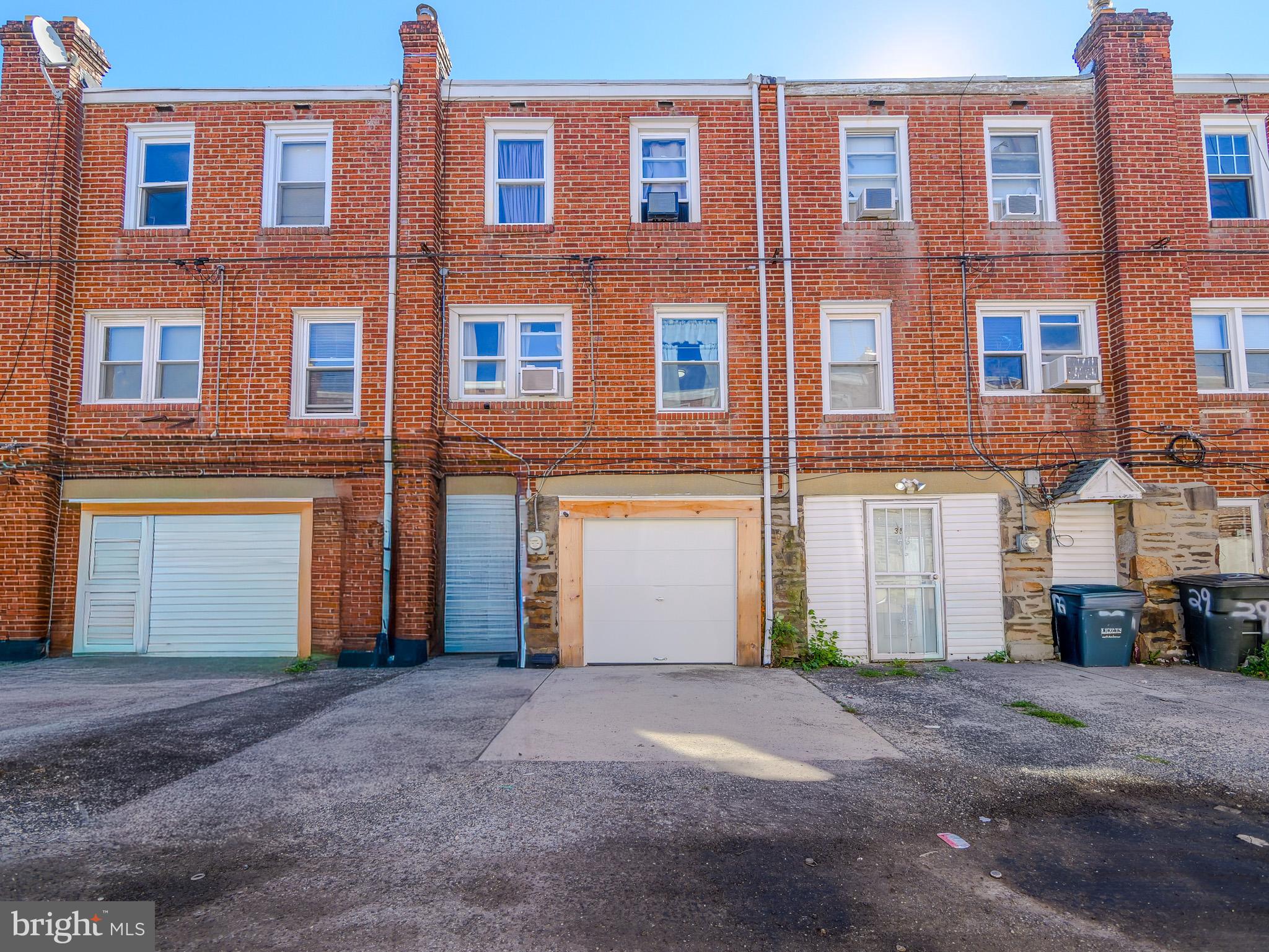 LANSDOWNE PARK - Residential