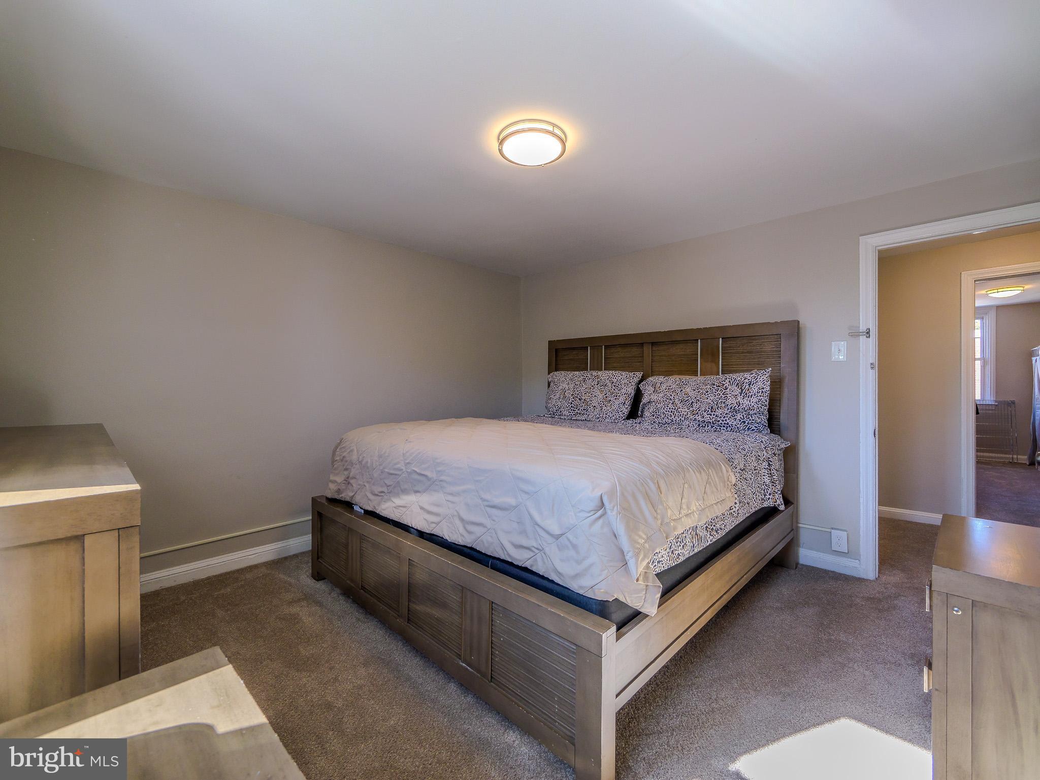 LANSDOWNE PARK - Residential