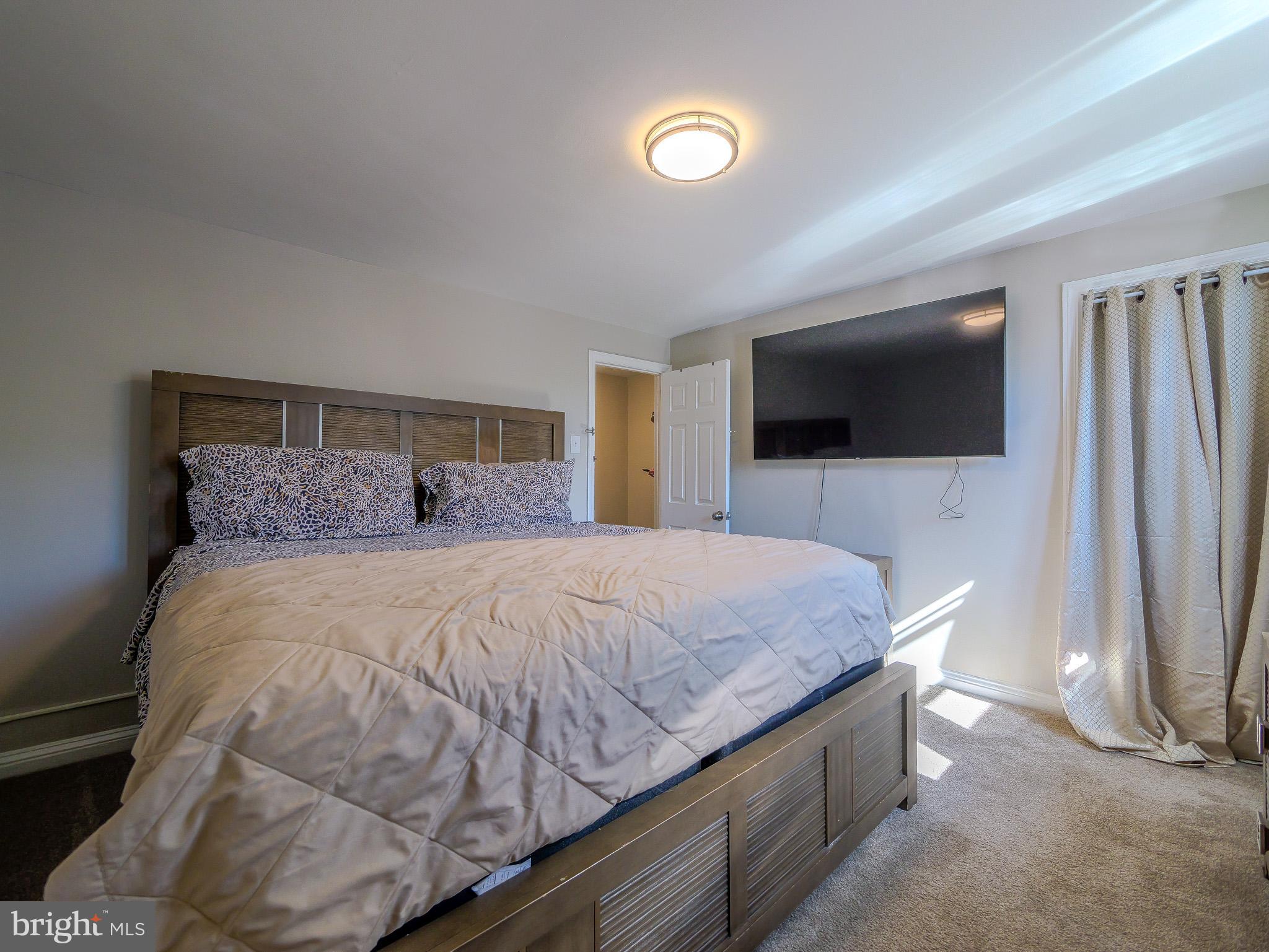 LANSDOWNE PARK - Residential