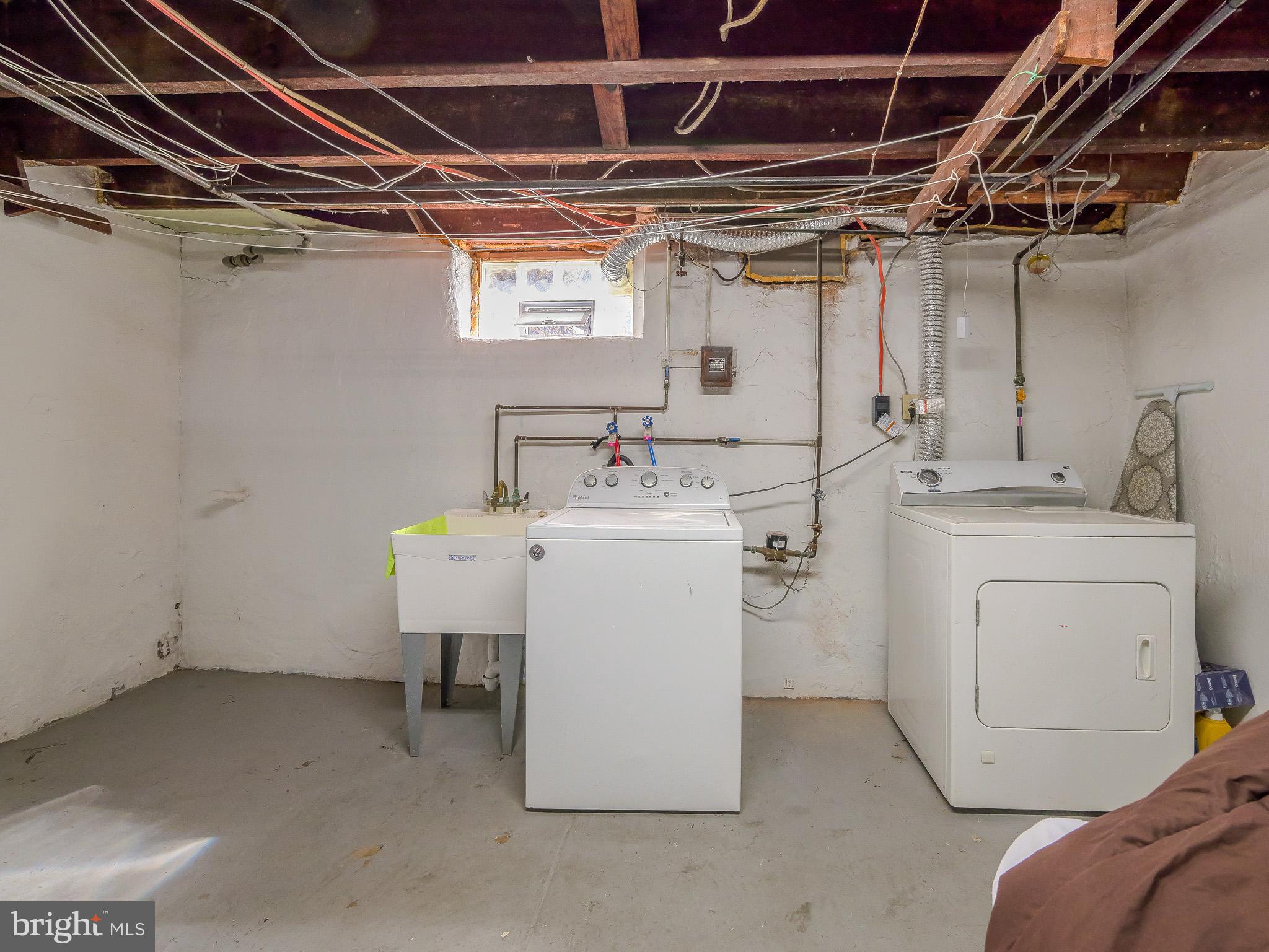 LANSDOWNE PARK - Residential