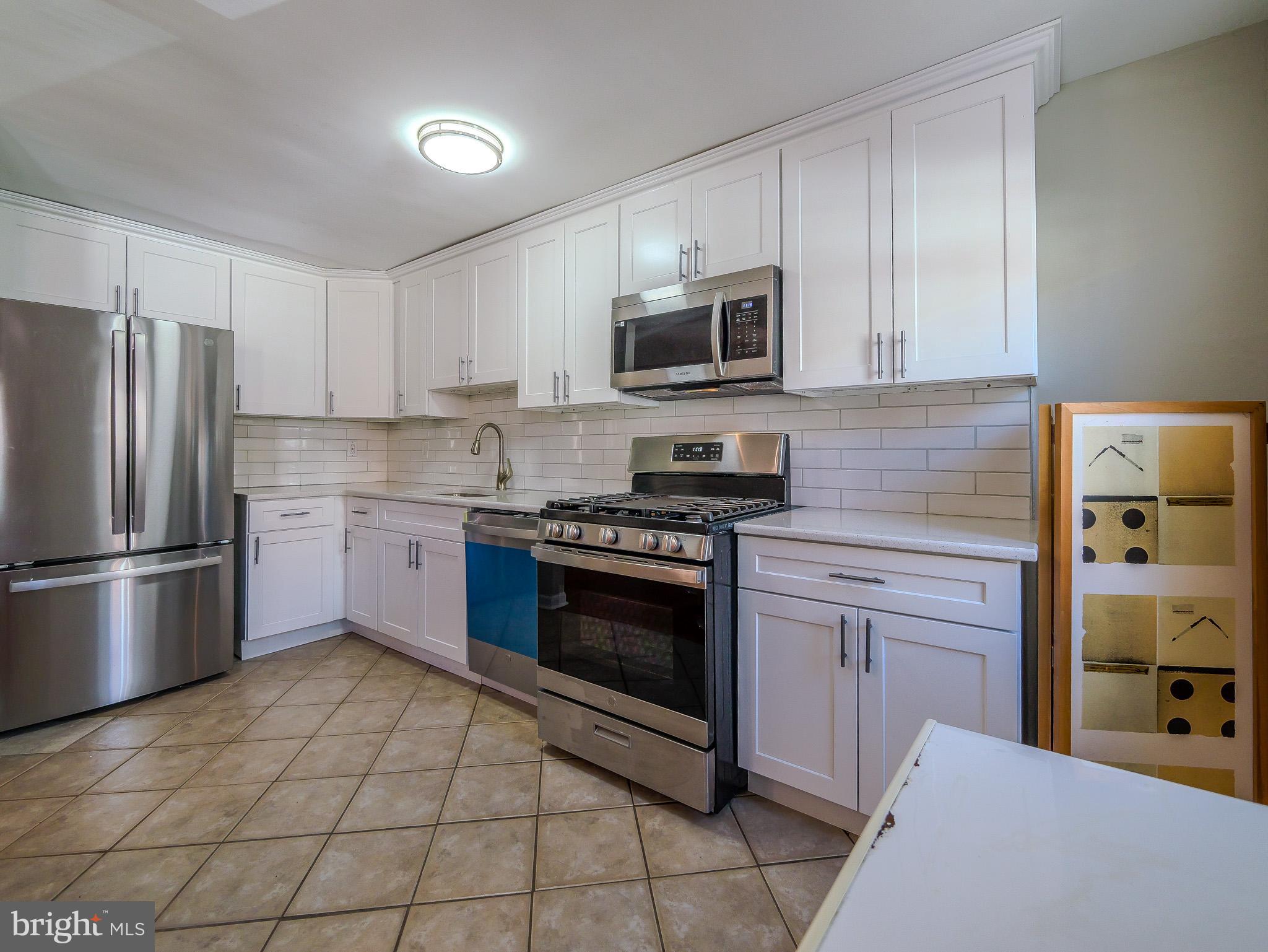 LANSDOWNE PARK - Residential