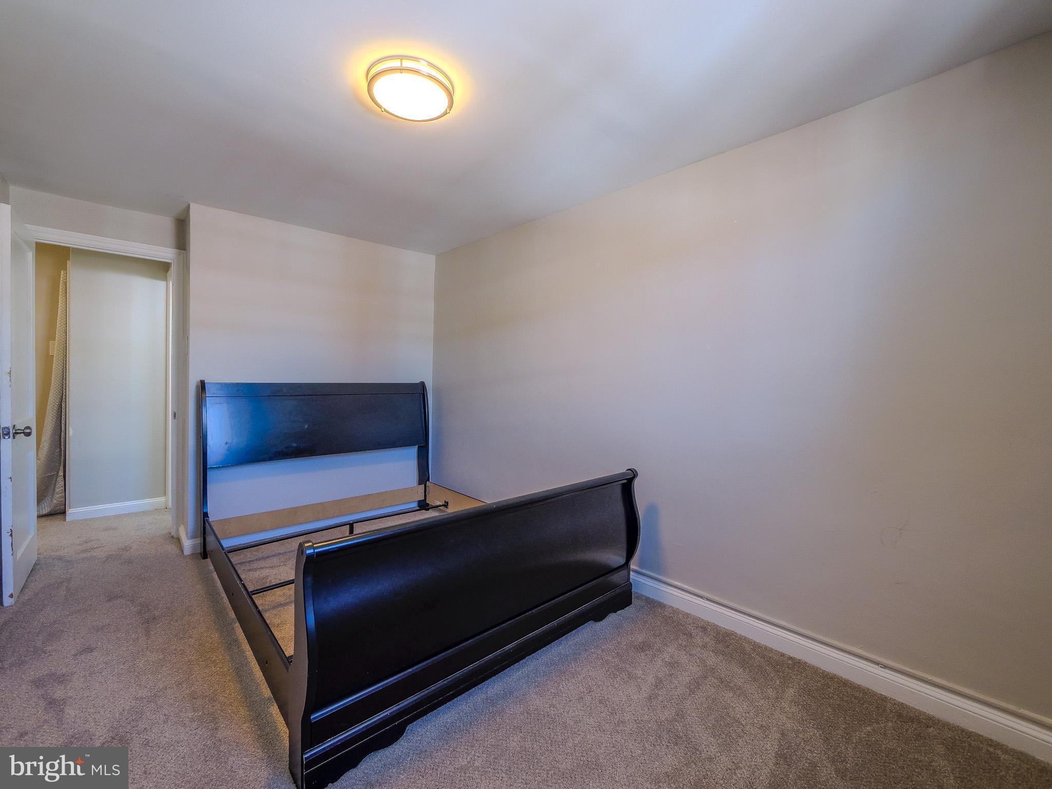 LANSDOWNE PARK - Residential