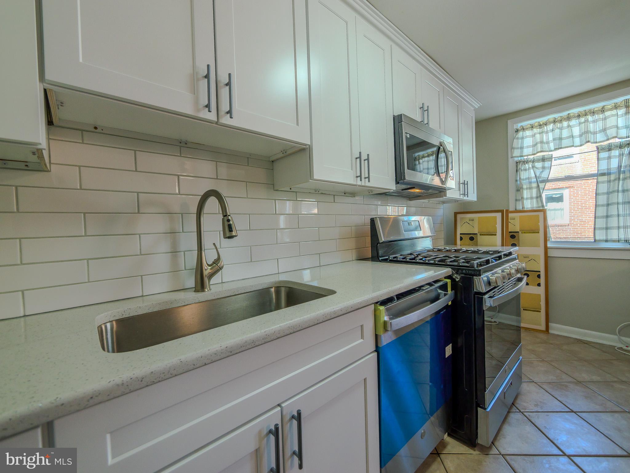 LANSDOWNE PARK - Residential