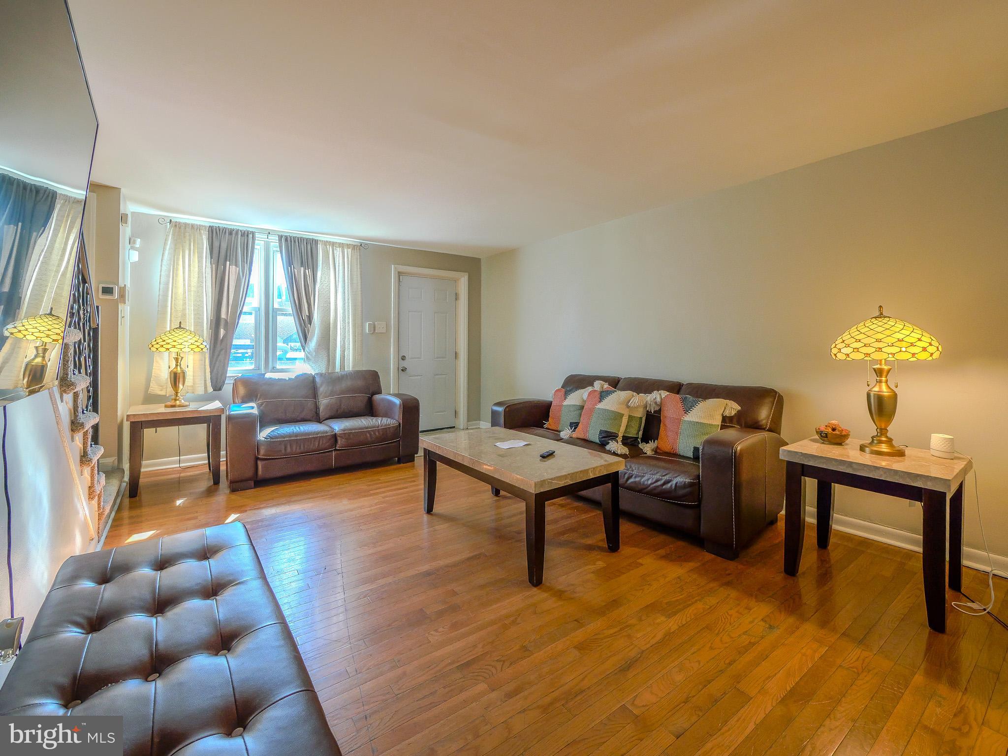 LANSDOWNE PARK - Residential