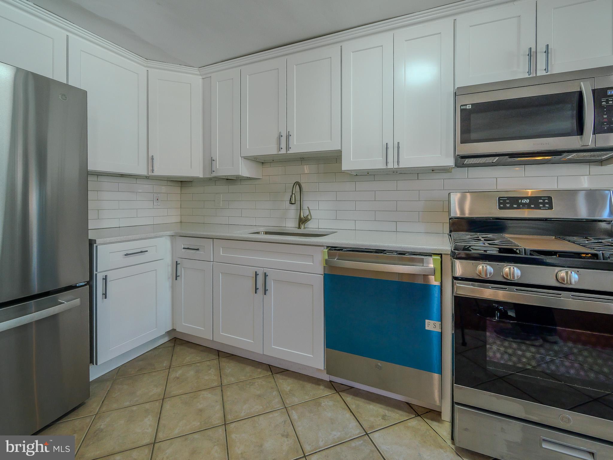 LANSDOWNE PARK - Residential