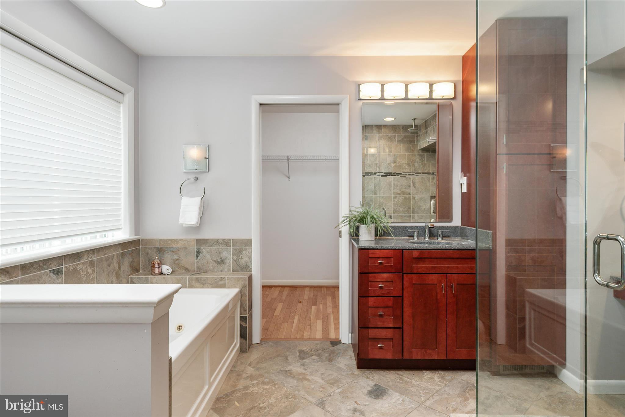 HILLSMERE ESTATES - Residential