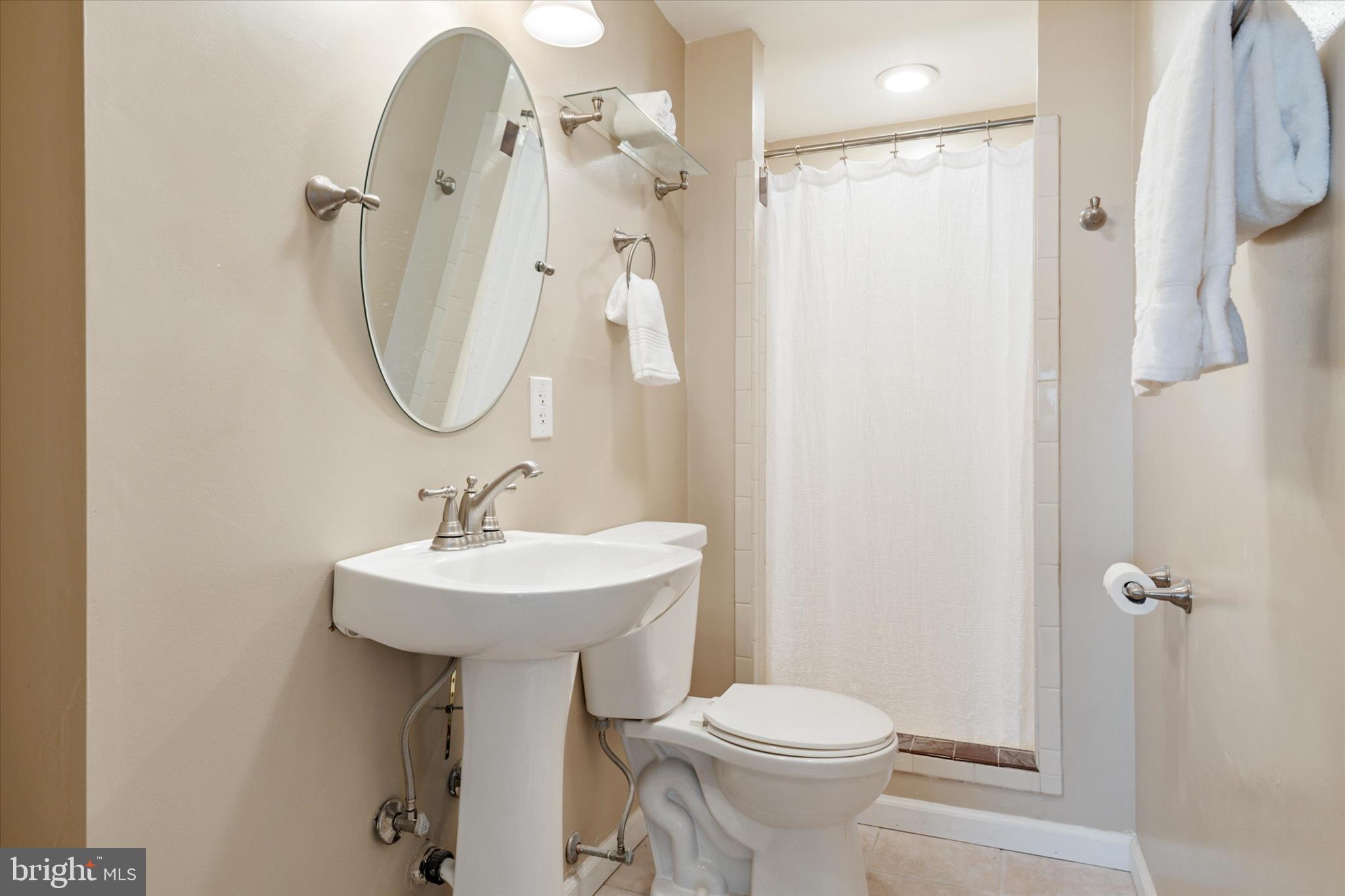 HILLSMERE ESTATES - Residential