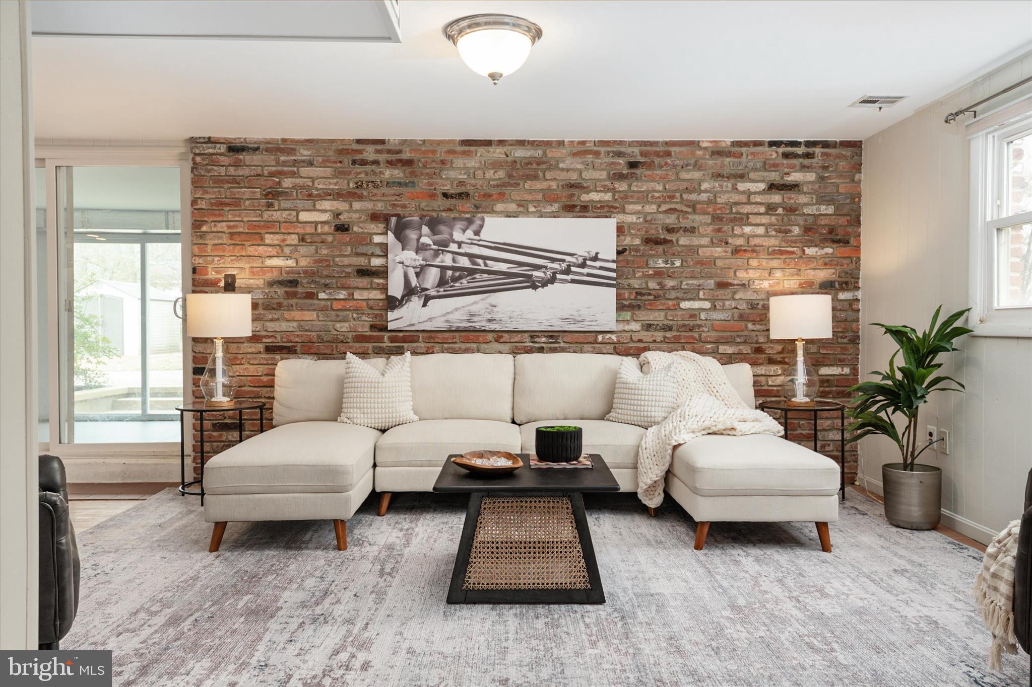 HILLSMERE ESTATES - Residential