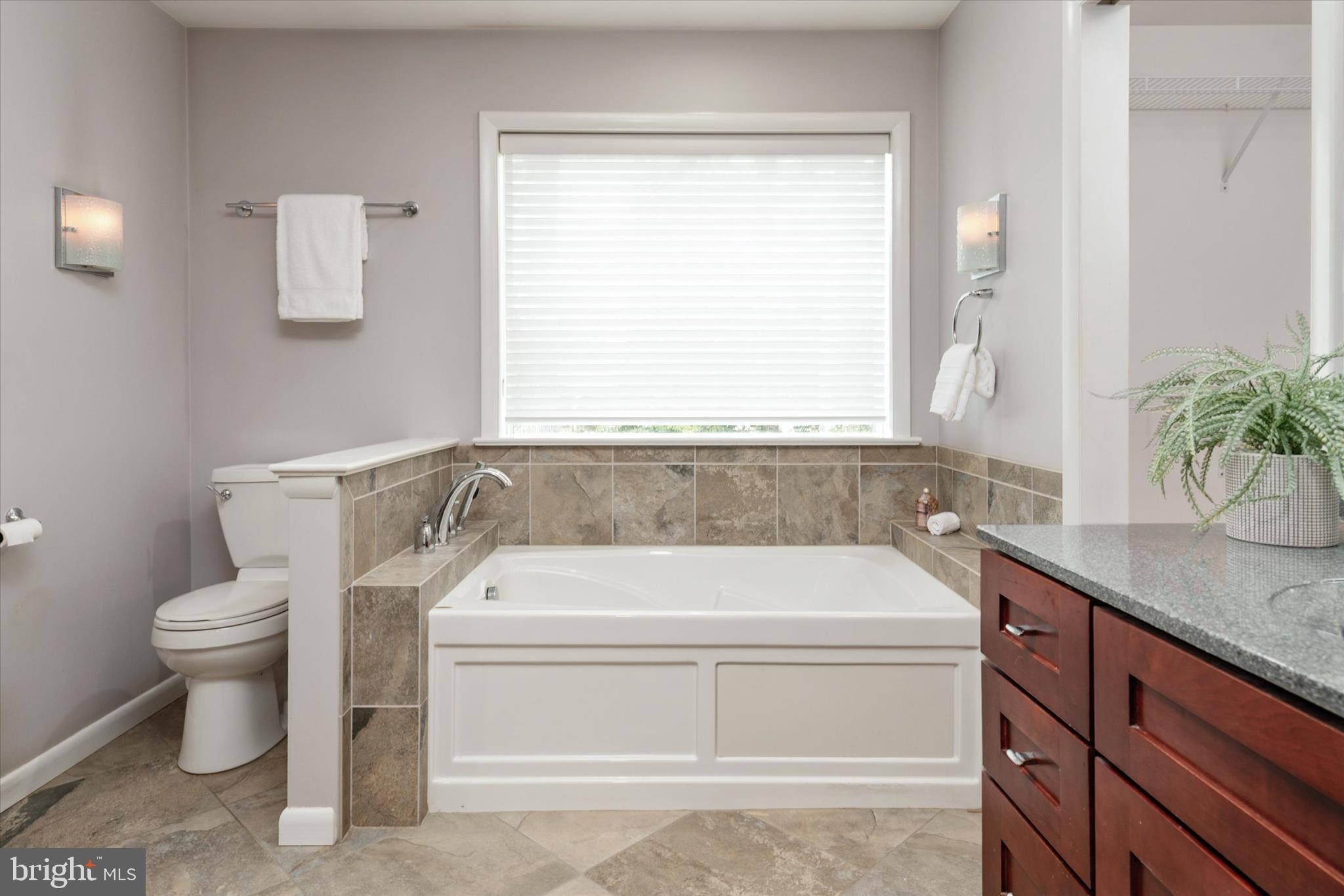 HILLSMERE ESTATES - Residential