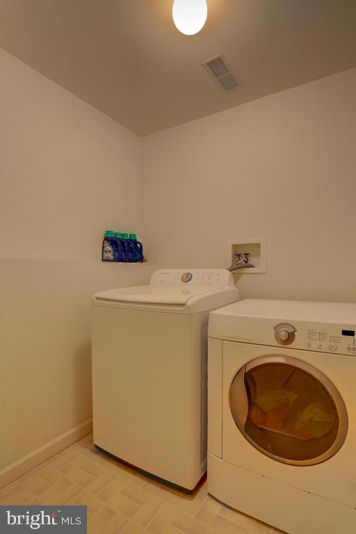 VILLAGE SQUARE - Residential