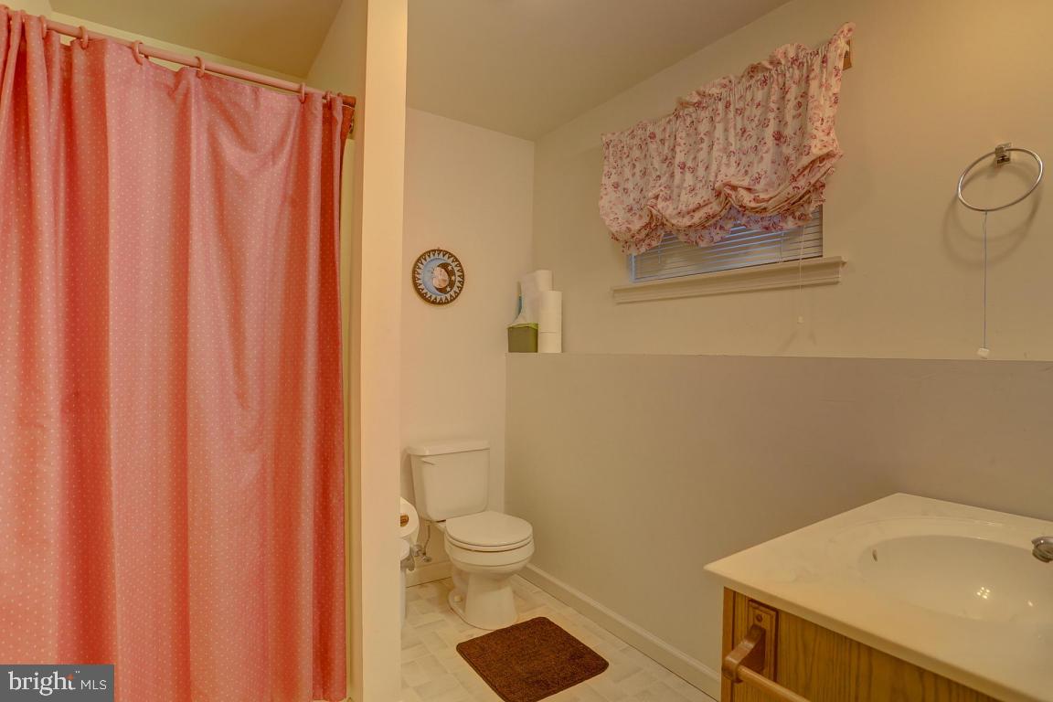 VILLAGE SQUARE - Residential