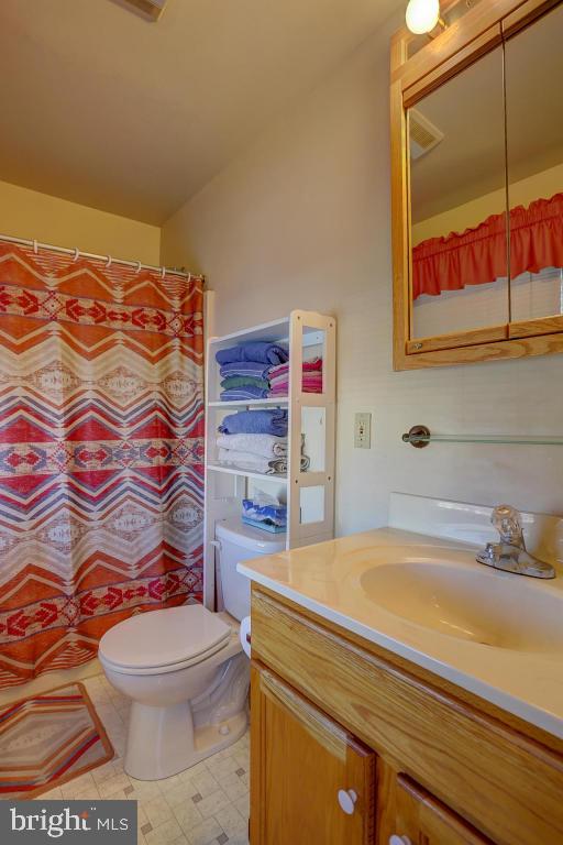 VILLAGE SQUARE - Residential