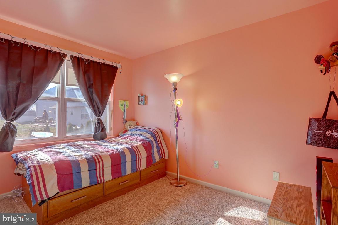 VILLAGE SQUARE - Residential