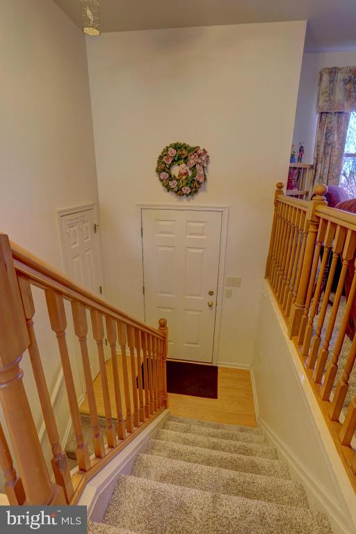 VILLAGE SQUARE - Residential