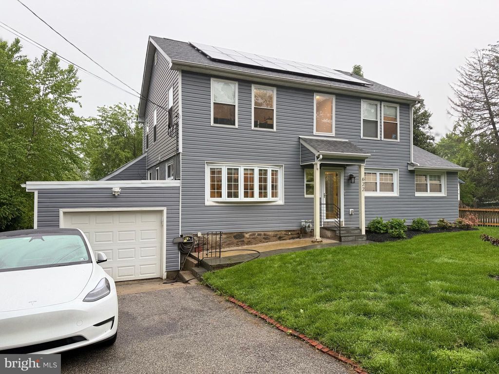 Photo of 622 Walnut Lane, HAVERFORD, PA 19041 (MLS # PADE2090092)