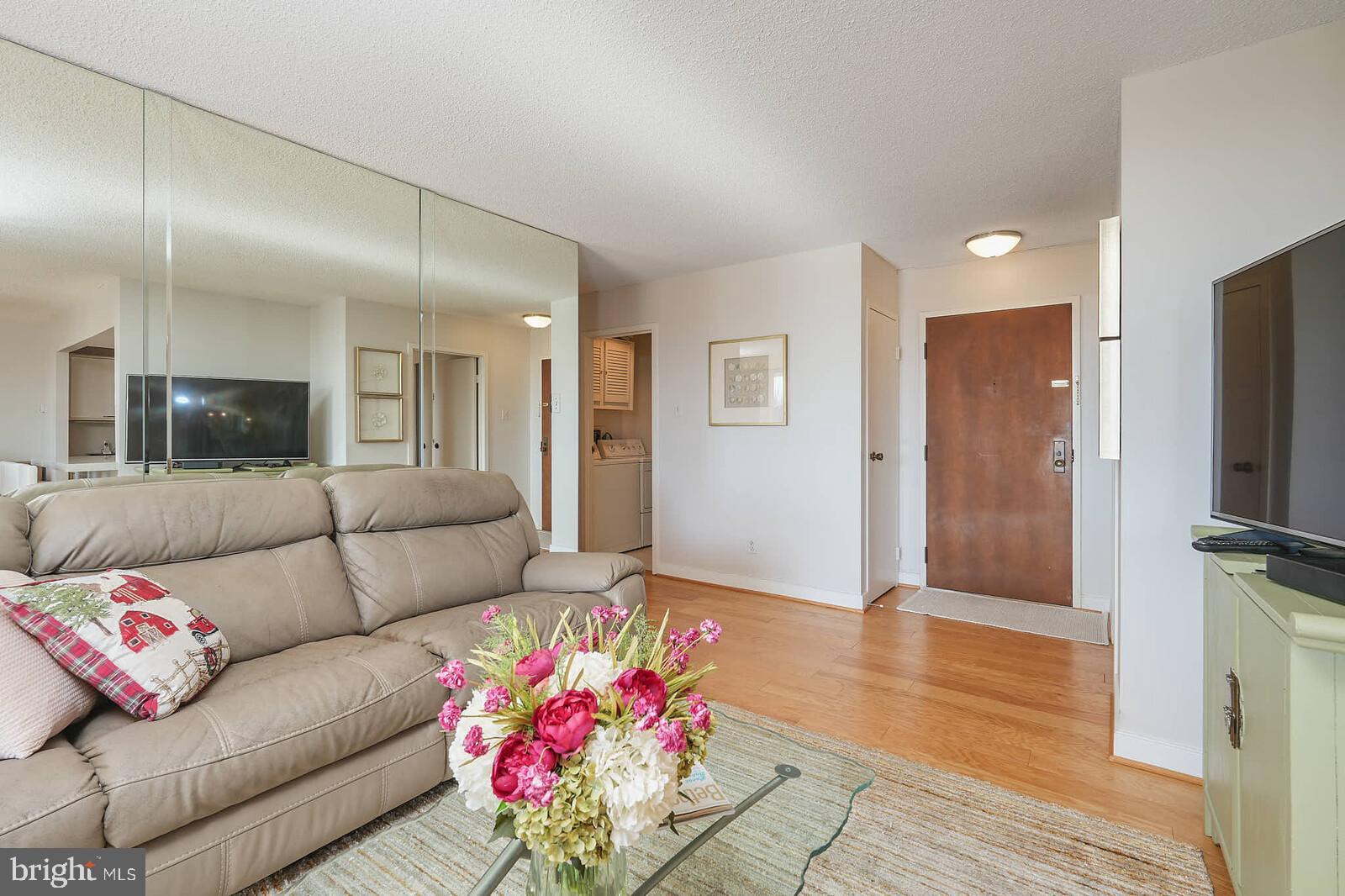 WESTLAKE PARK - Residential