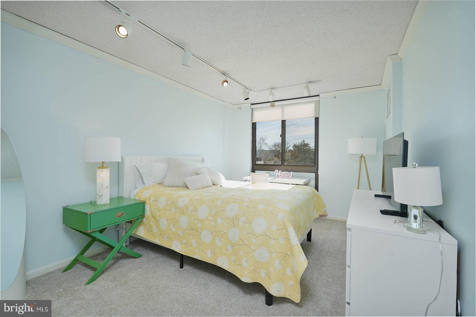 WESTLAKE PARK - Residential