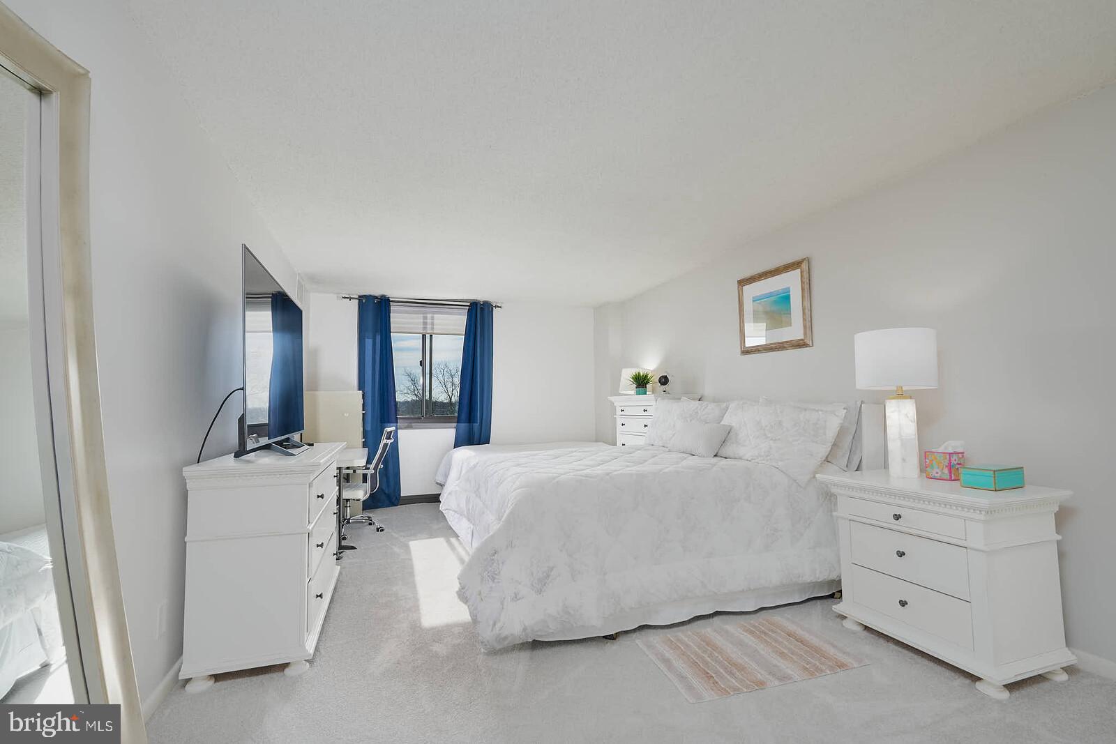 WESTLAKE PARK - Residential