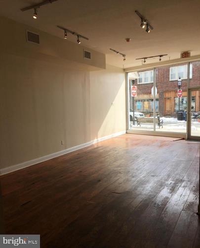 JENKINTOWN - Commercial Sale