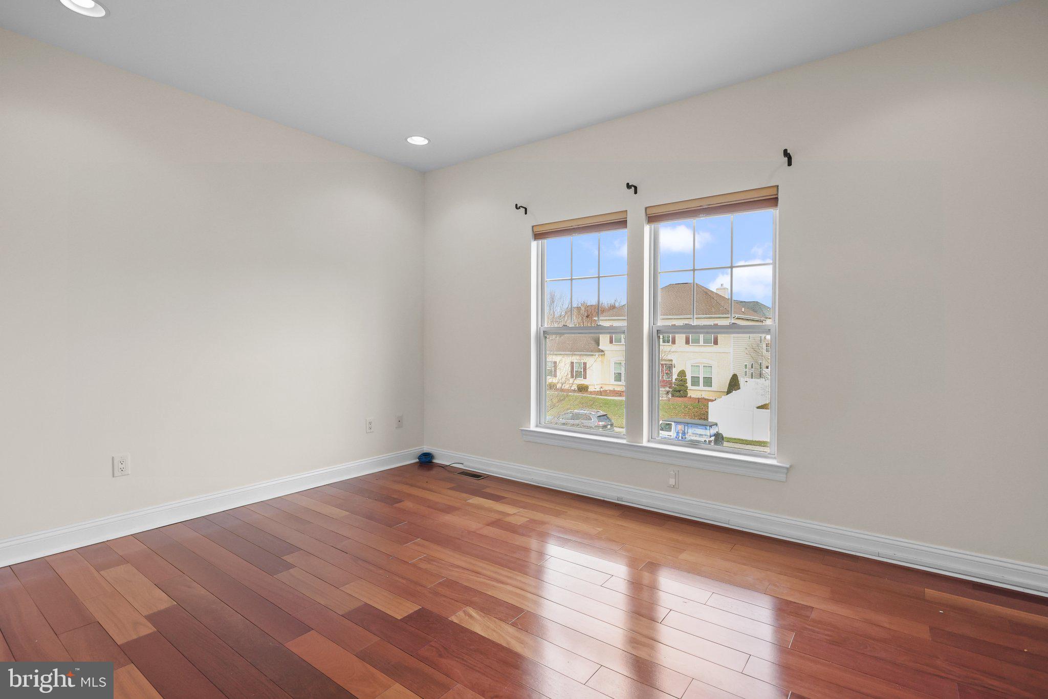 WELLINGTON ESTS - Residential