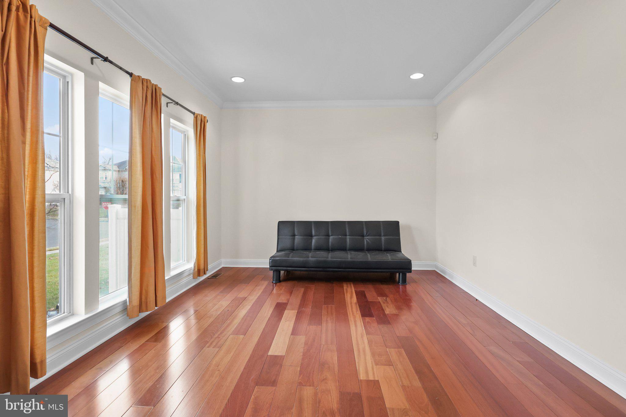 WELLINGTON ESTS - Residential