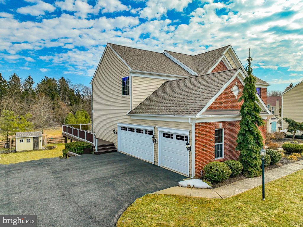 Photo of 1919 Pembrooke Drive, MACUNGIE, PA 18062 (MLS # PALH2014768)