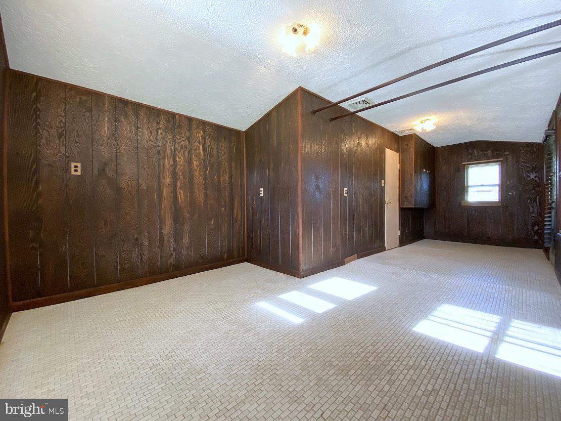 ROSEDALE - Residential