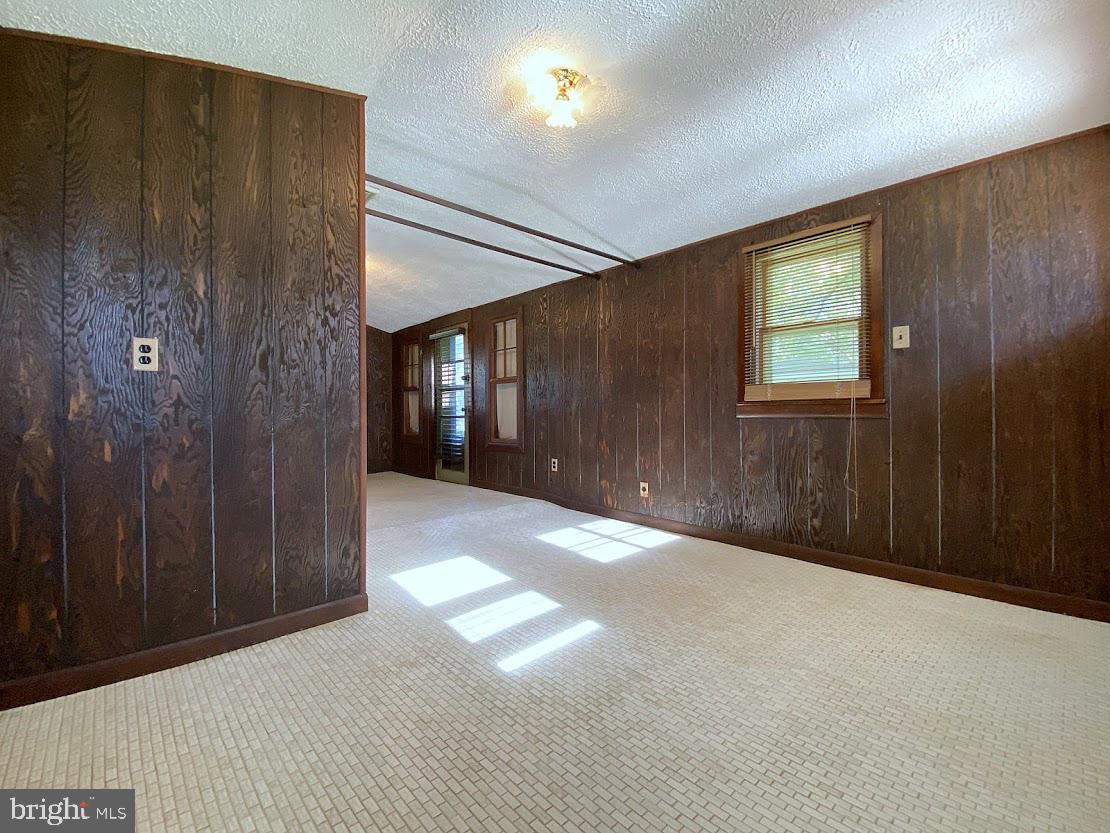 ROSEDALE - Residential