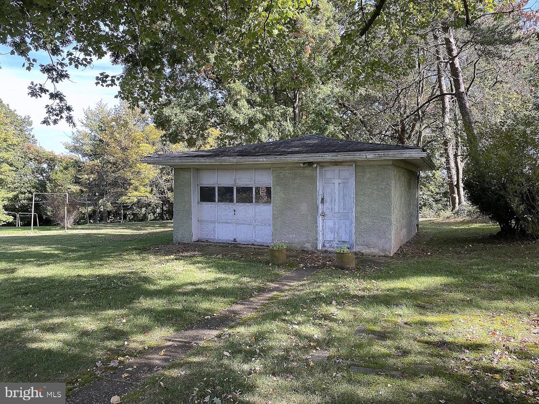 ROSEDALE - Residential