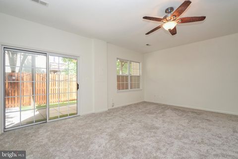Tiny photo for 10196 Pale Rose Loop, BRISTOW, VA 20136 (MLS # VAPW2120686)