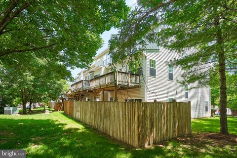 Tiny photo for 10196 Pale Rose Loop, BRISTOW, VA 20136 (MLS # VAPW2120686)