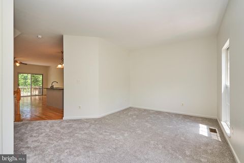 Tiny photo for 10196 Pale Rose Loop, BRISTOW, VA 20136 (MLS # VAPW2120686)