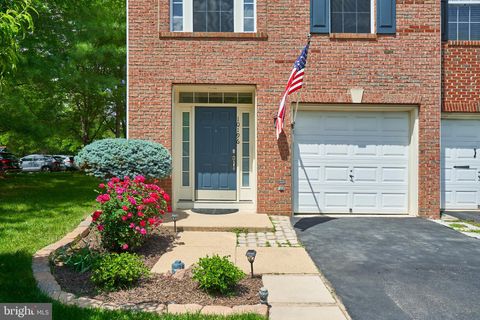 Tiny photo for 10196 Pale Rose Loop, BRISTOW, VA 20136 (MLS # VAPW2120686)