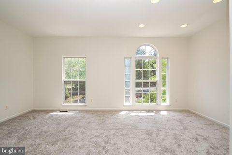 Tiny photo for 10196 Pale Rose Loop, BRISTOW, VA 20136 (MLS # VAPW2120686)