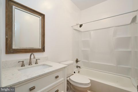 Tiny photo for 10196 Pale Rose Loop, BRISTOW, VA 20136 (MLS # VAPW2120686)