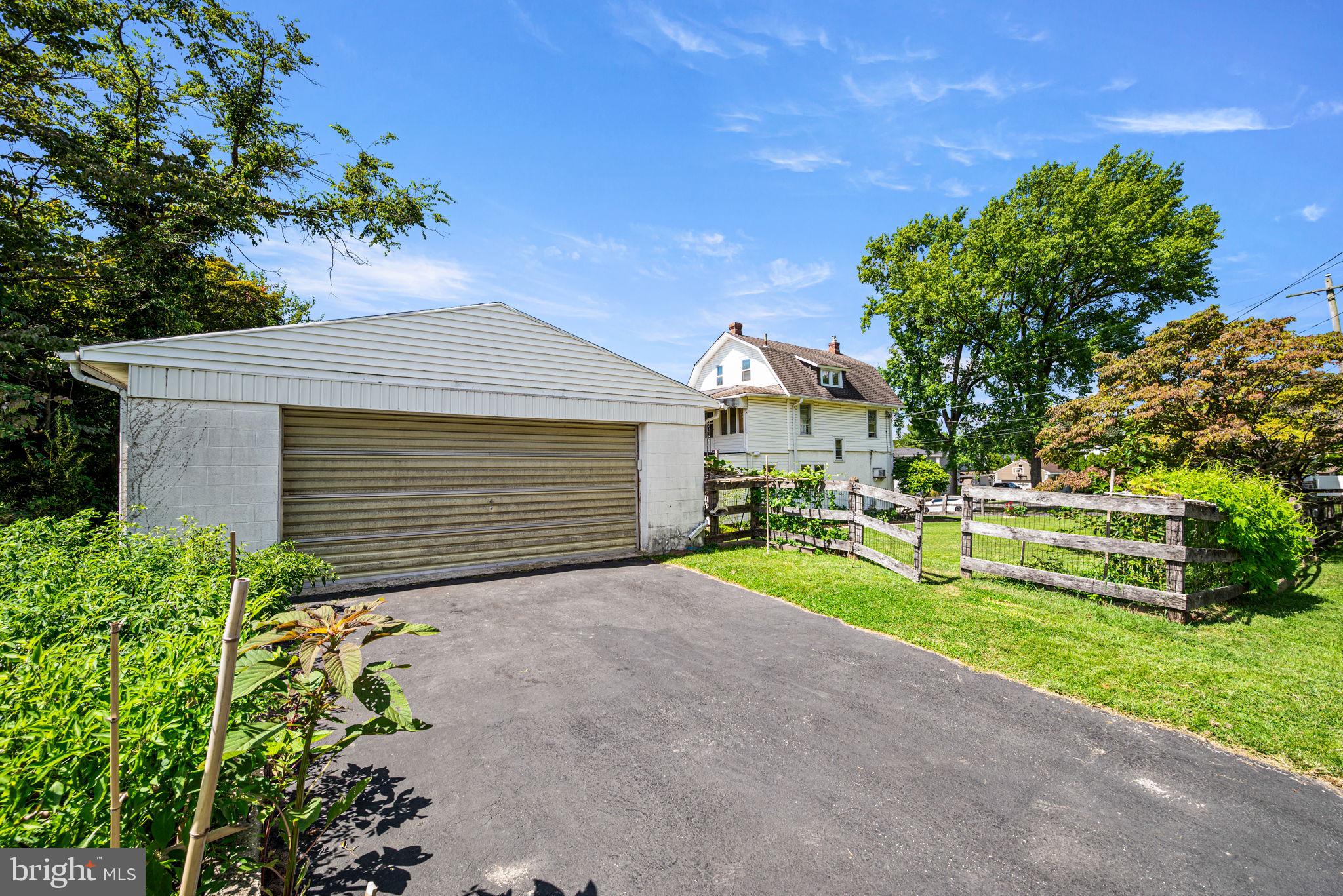 DREXEL HILL - Residential