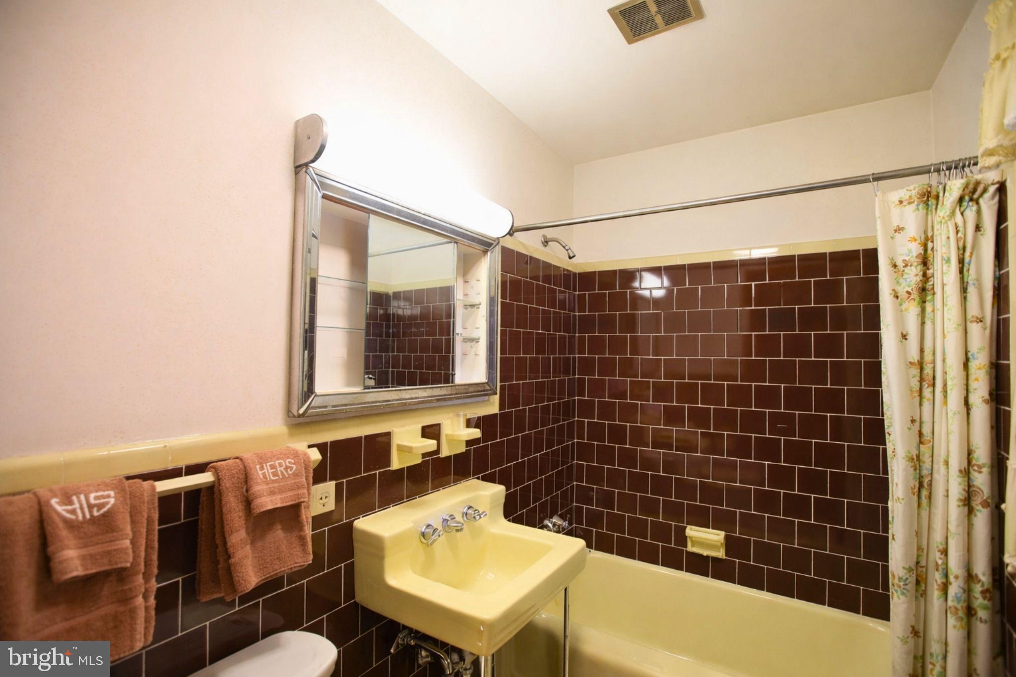 ROSEDALE - Residential