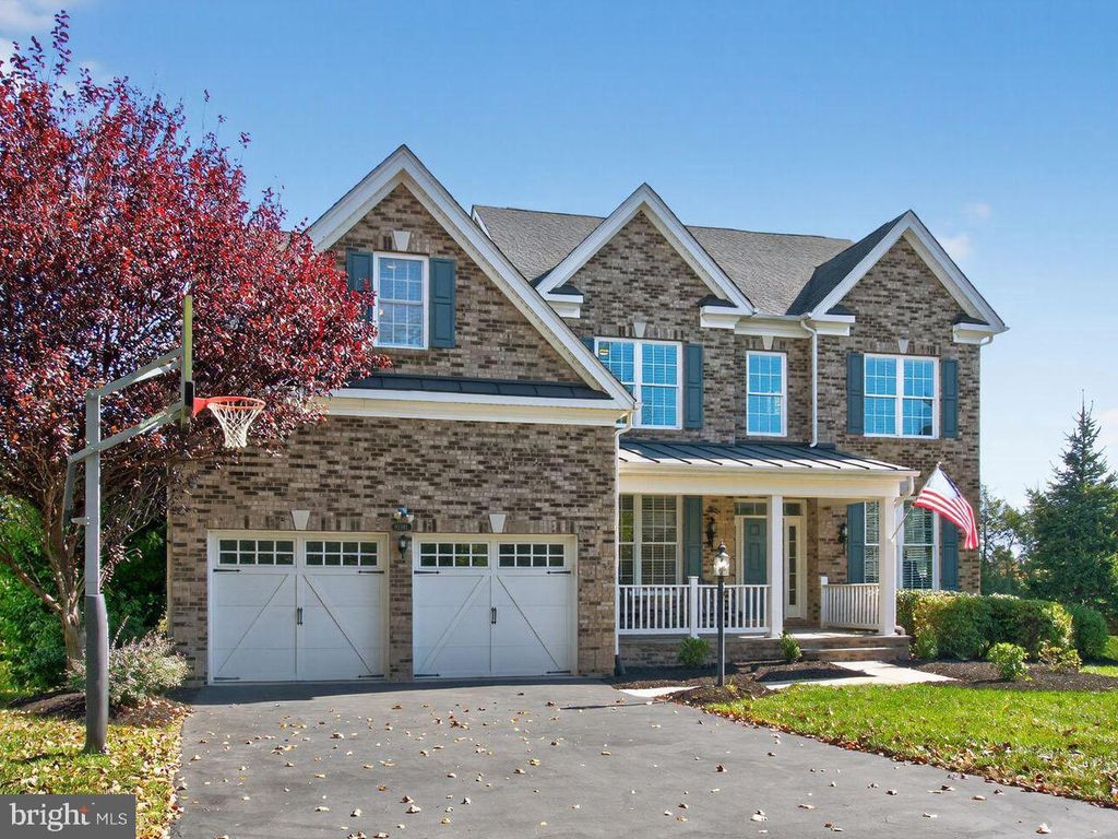Photo of 41381 Ladybug Court, ALDIE, VA 20105 (MLS # VALO2109442)