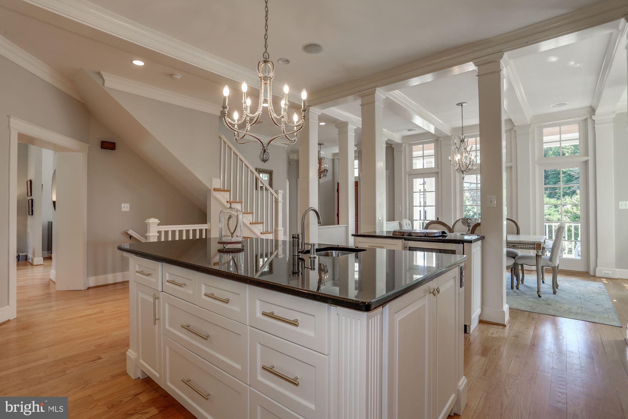 COUNTRY CLUB HILLS - Residential