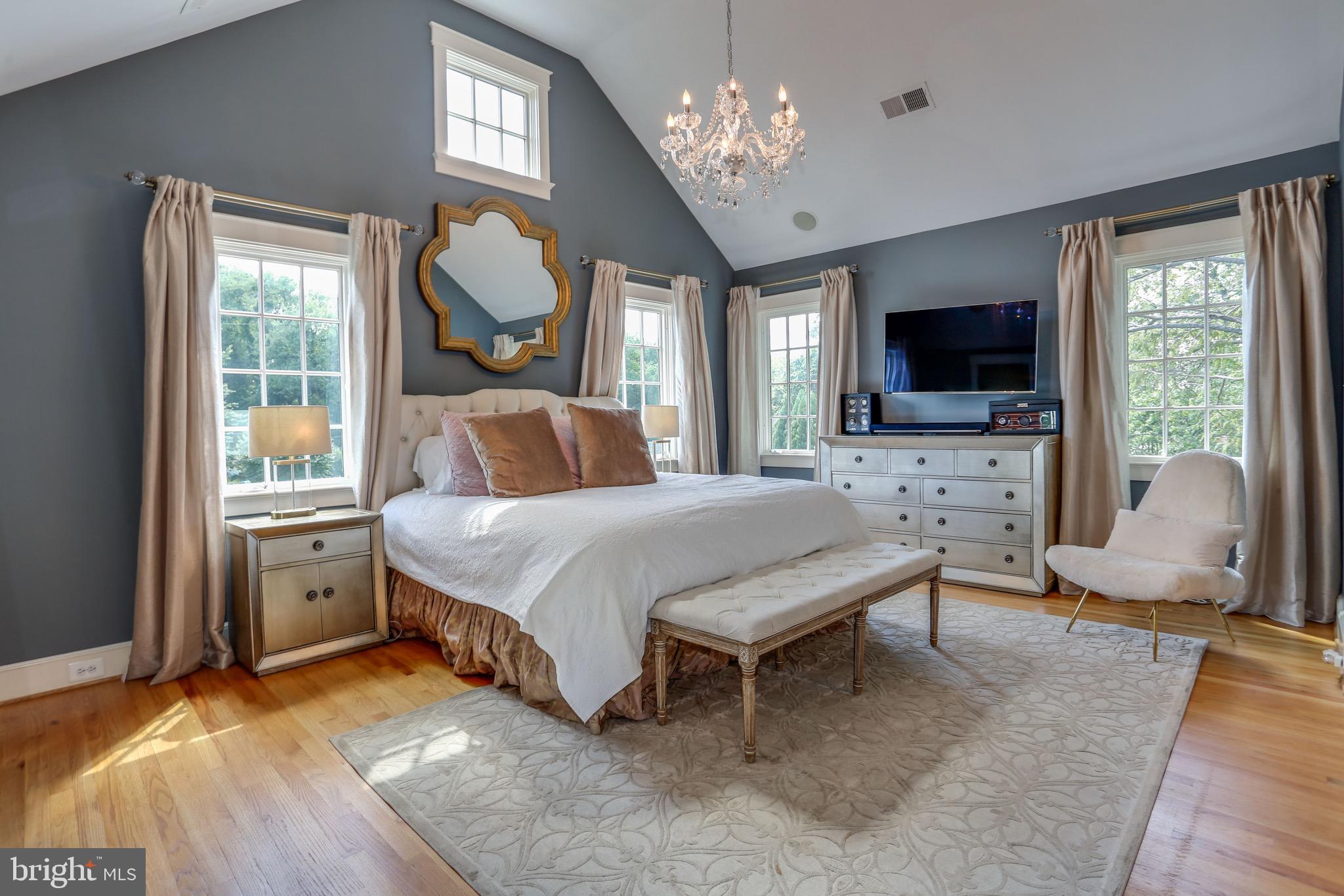 COUNTRY CLUB HILLS - Residential