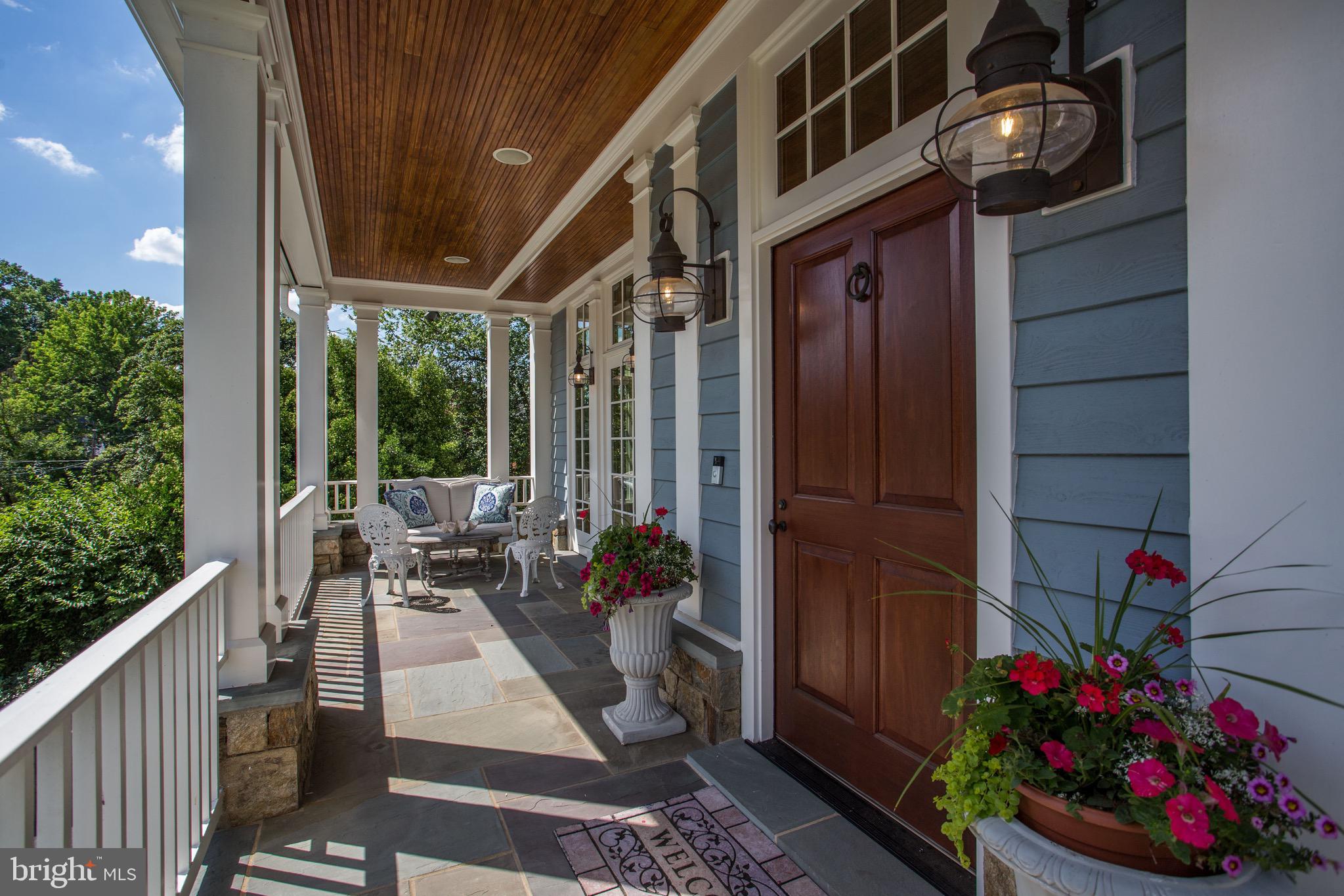 COUNTRY CLUB HILLS - Residential