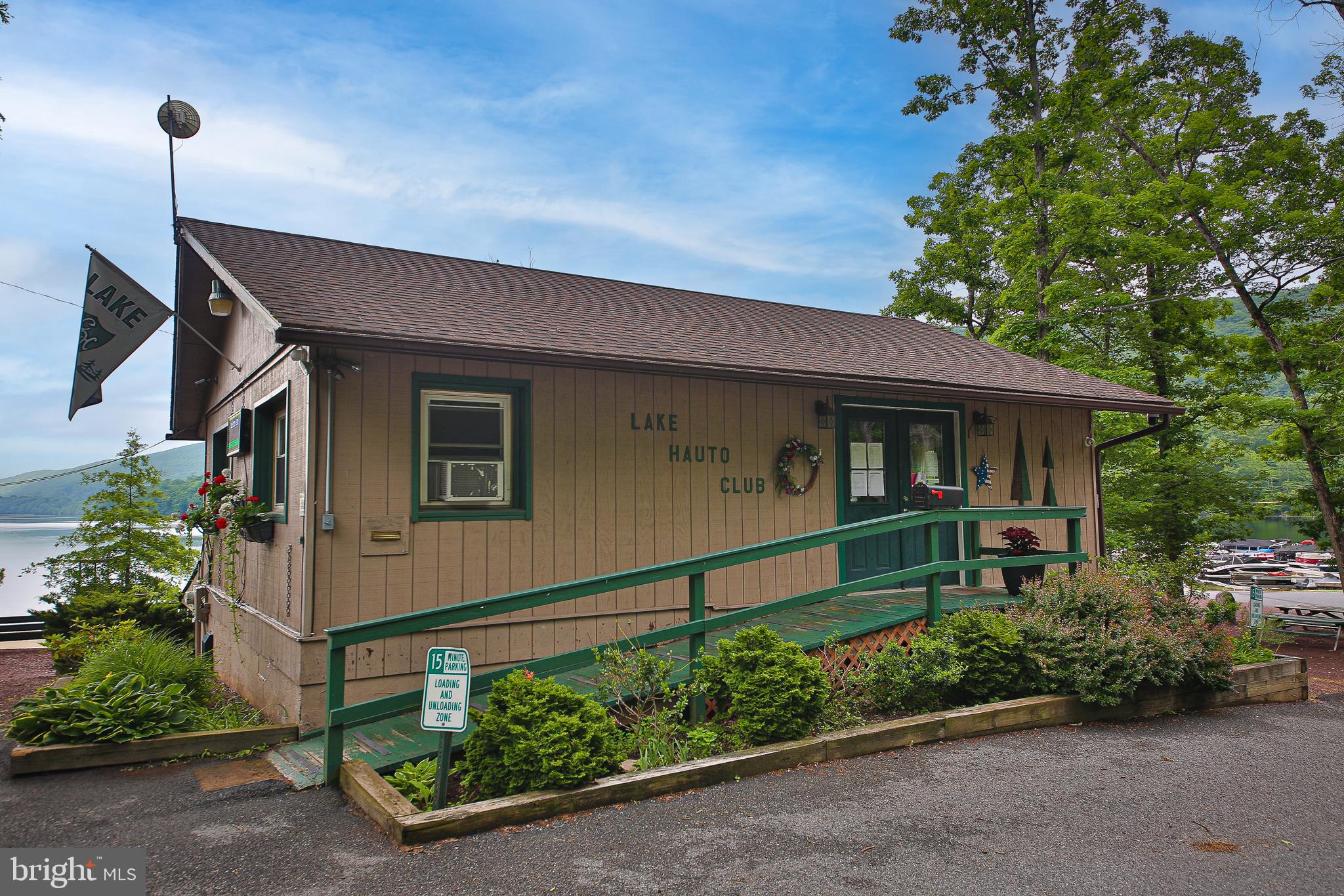 11 BLUE BERRY LANE